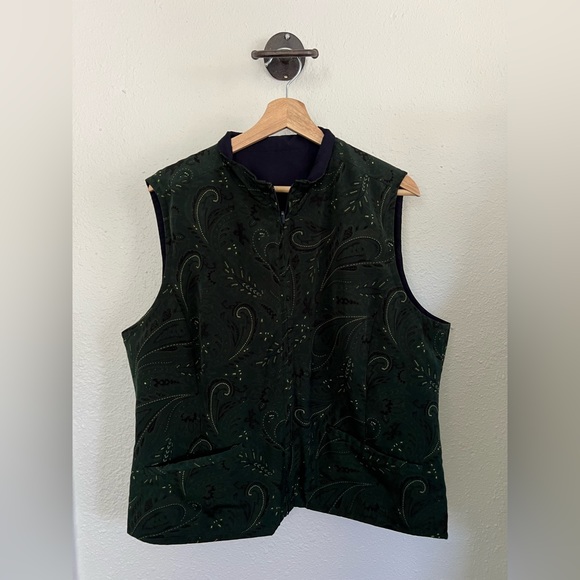 Reversible Vest - Picture 2 of 5